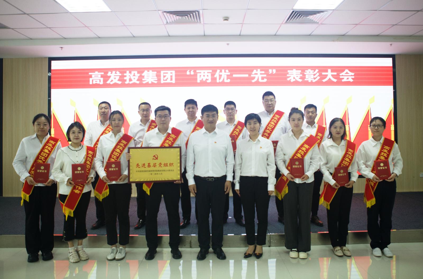 c0c8b73242b2dceff1c8f30187f1f1e.jpg c0c8b73242b2dceff1c8f30187f1f1e.jpg